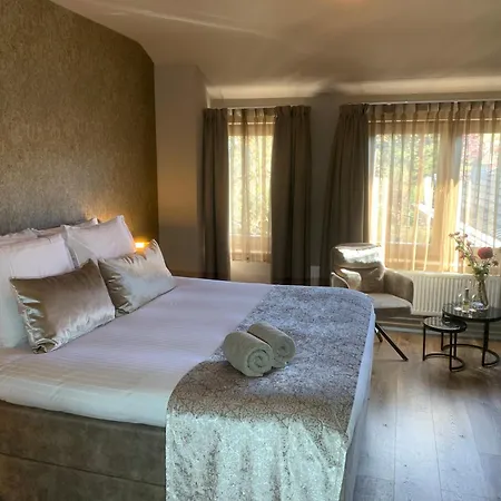 De La Frontiere Bed & Borrelbistro 3*