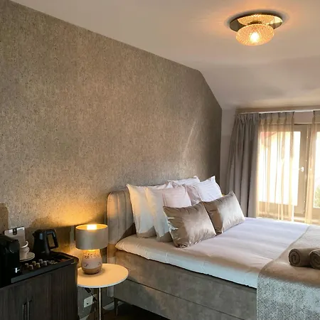 De La Frontiere Bed & Borrelbistro 3*