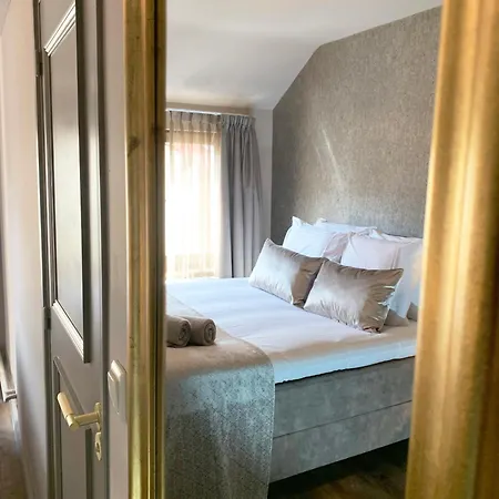 De La Frontiere Bed & Borrelbistro