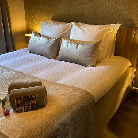 De La Frontiere Bed & Borrelbistro 3*