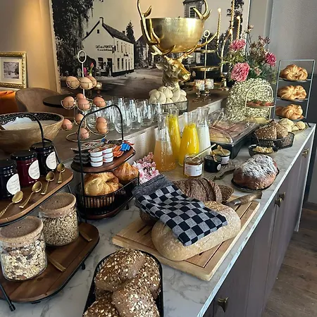 De La Frontiere Bed & Borrelbistro