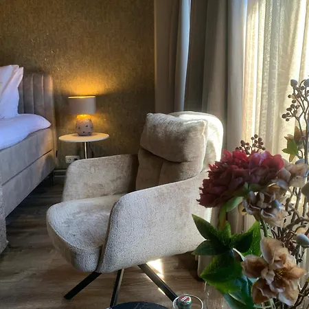 Hotel De La Frontiere Bed & Borrelbistro