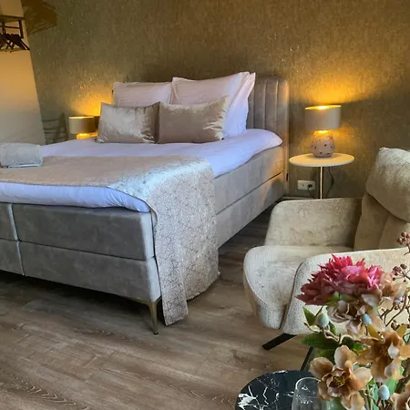 Hotel De La Frontiere Bed & Borrelbistro